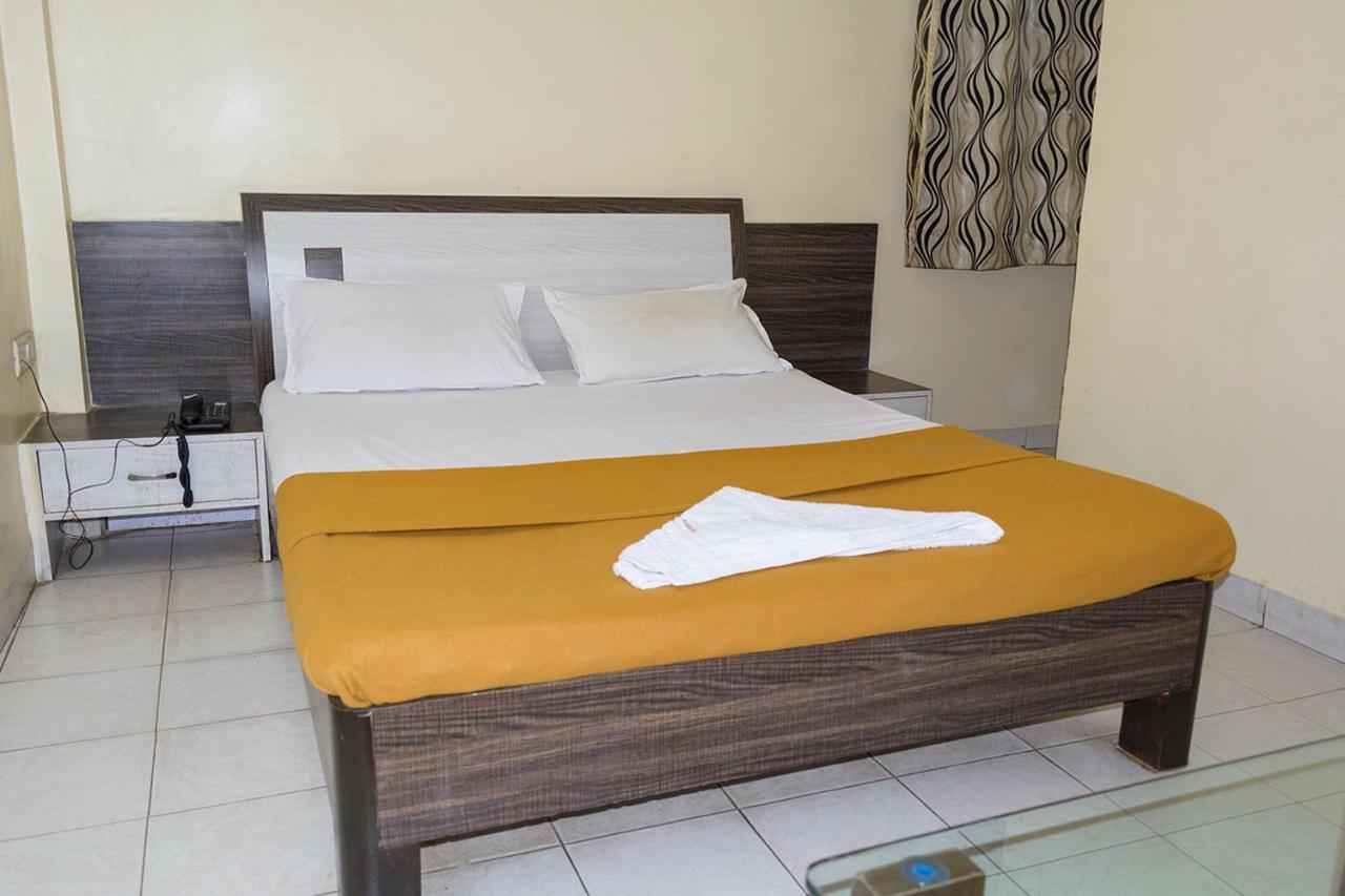 Hotel Mukesh Residency Pune Exterior photo